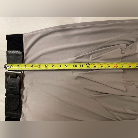 Venus Skirt High-Low with Attached Belt Size M Gray. - Picture 12 of 16